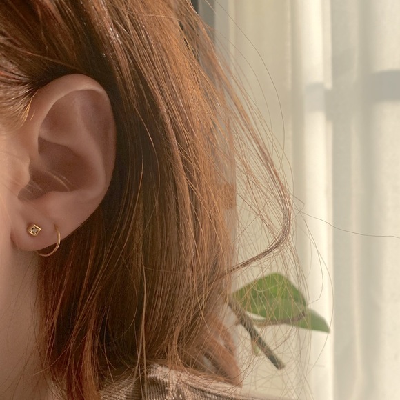 Jules Smith Crystal Wrap Around Earrings - Picture 5 of 10